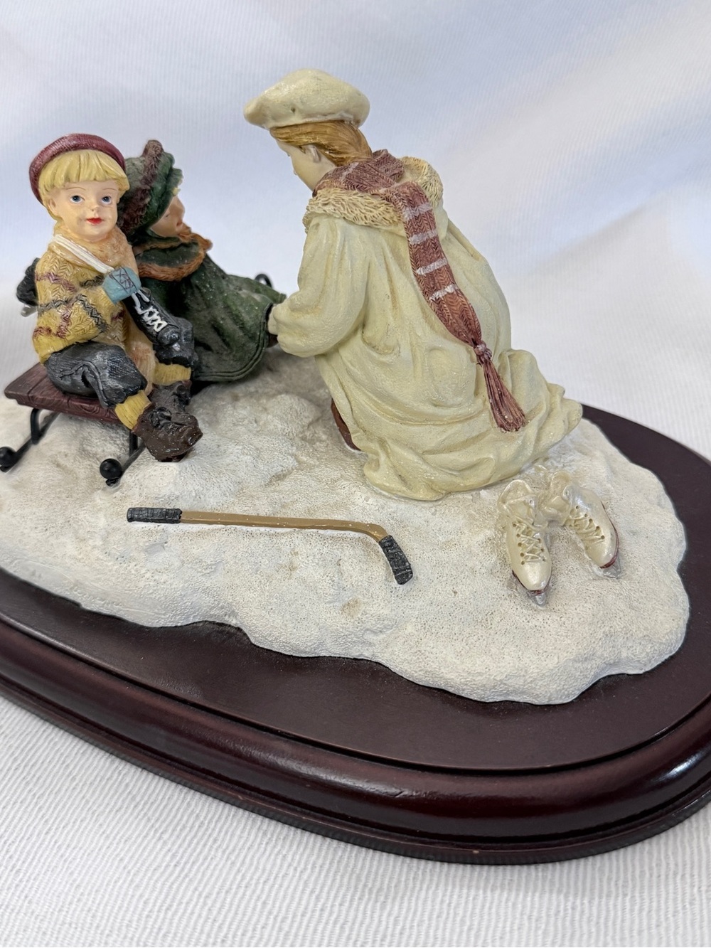 Vintage Trisha Romance "Evening Skaters" Musical Figurine Limited Edition Works!